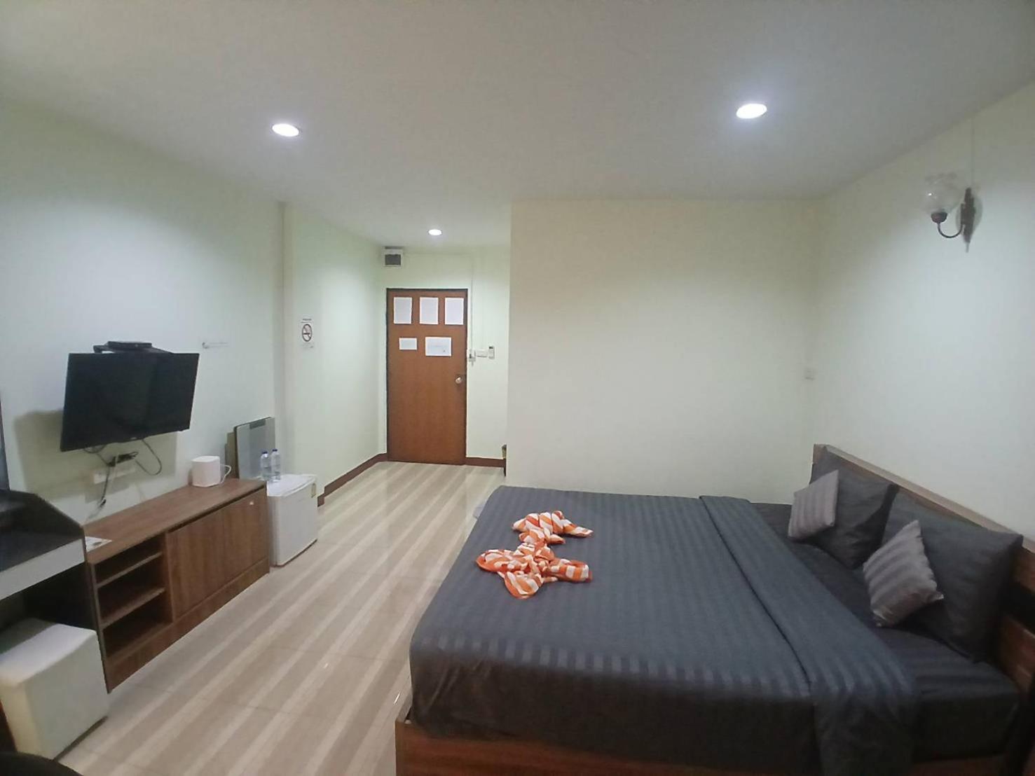 Alongkorn Hotel By Sb Samut Songkhram Eksteriør billede